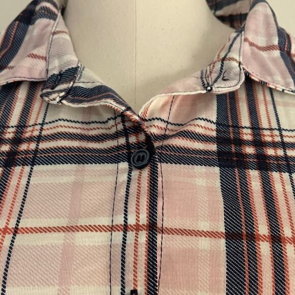 New York Laundry Pink & Black Plaid Button-Up Women’s Top - Picture 2 of 8